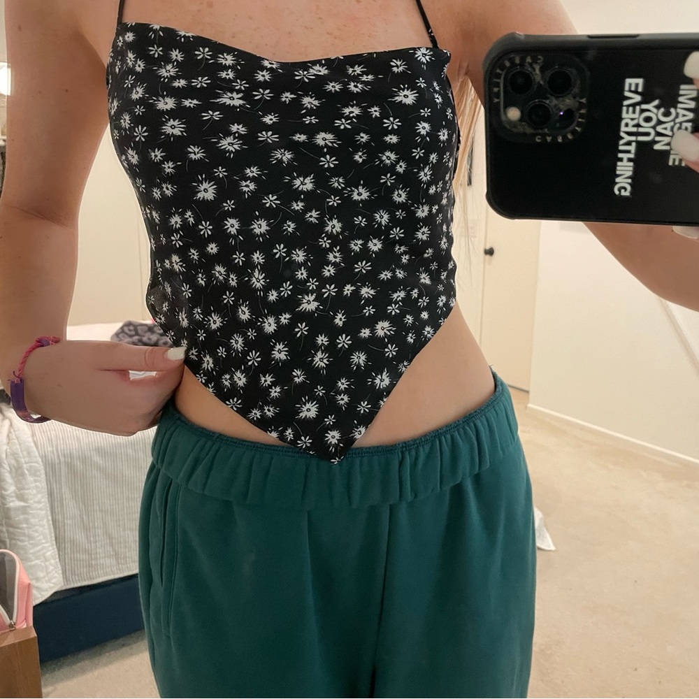 Isabelle’s Cabinet Boutique Scarf Floral Tie top